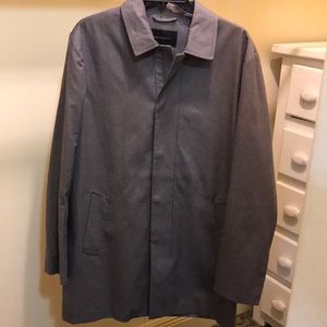 Lightweight stadium length coat